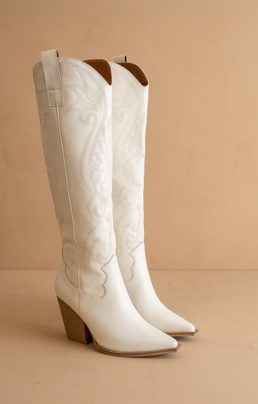 WHITE ASTRID BOOT