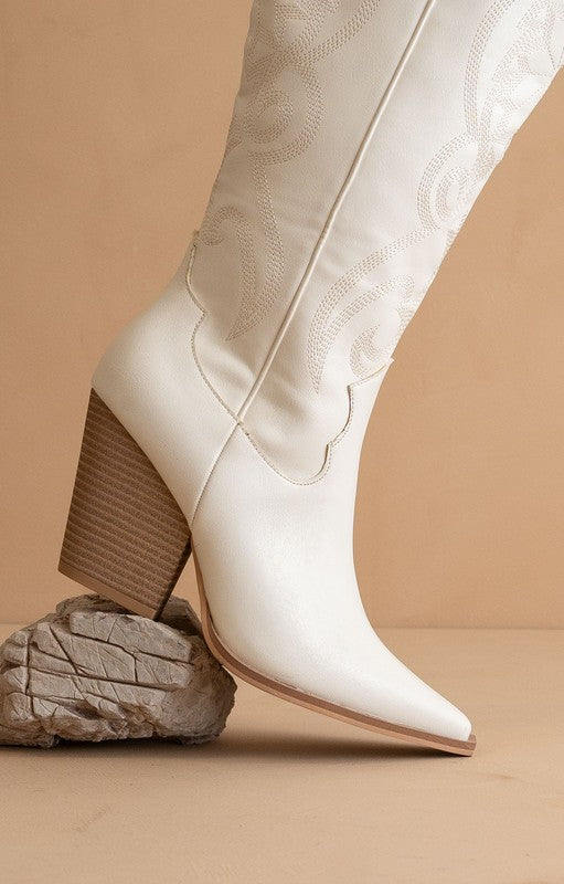 WHITE ASTRID BOOT